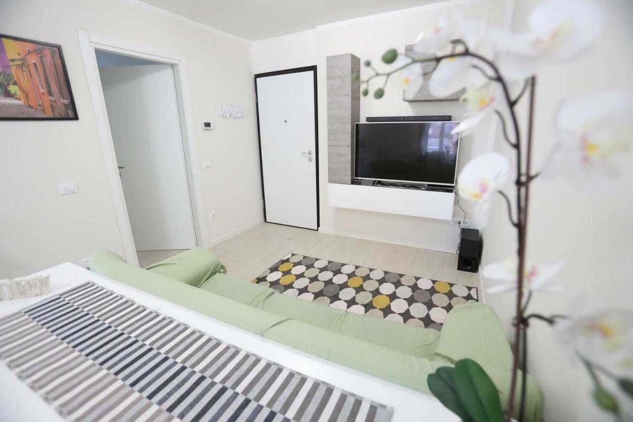 Casa Magenta Apartment 3 Валеджо-суль-Минчо Экстерьер фото