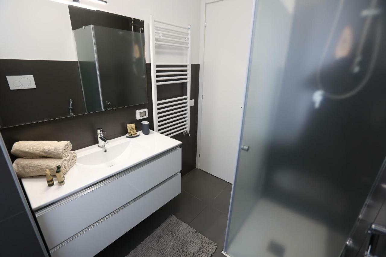 Casa Magenta Apartment 3 Валеджо-суль-Минчо Экстерьер фото