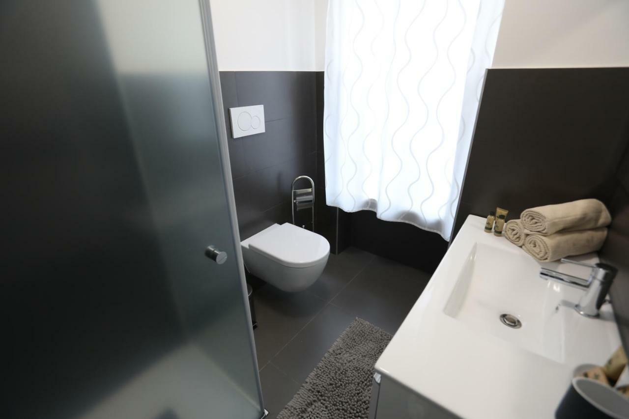 Casa Magenta Apartment 3 Валеджо-суль-Минчо Экстерьер фото